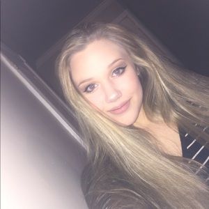 Meet your Posher, Briana